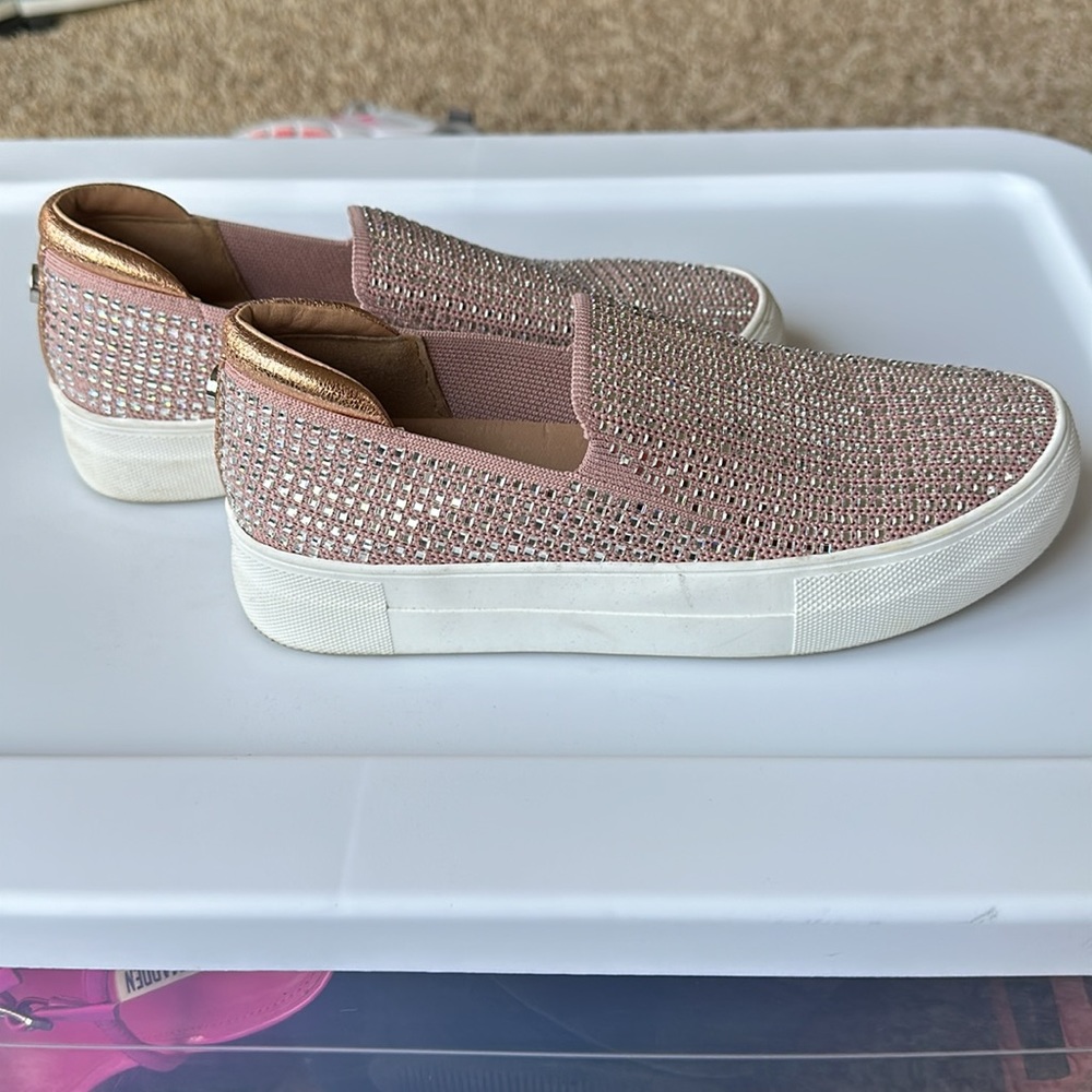 Steve Madden “Vlair” slip on sparkle shoe. Size 6